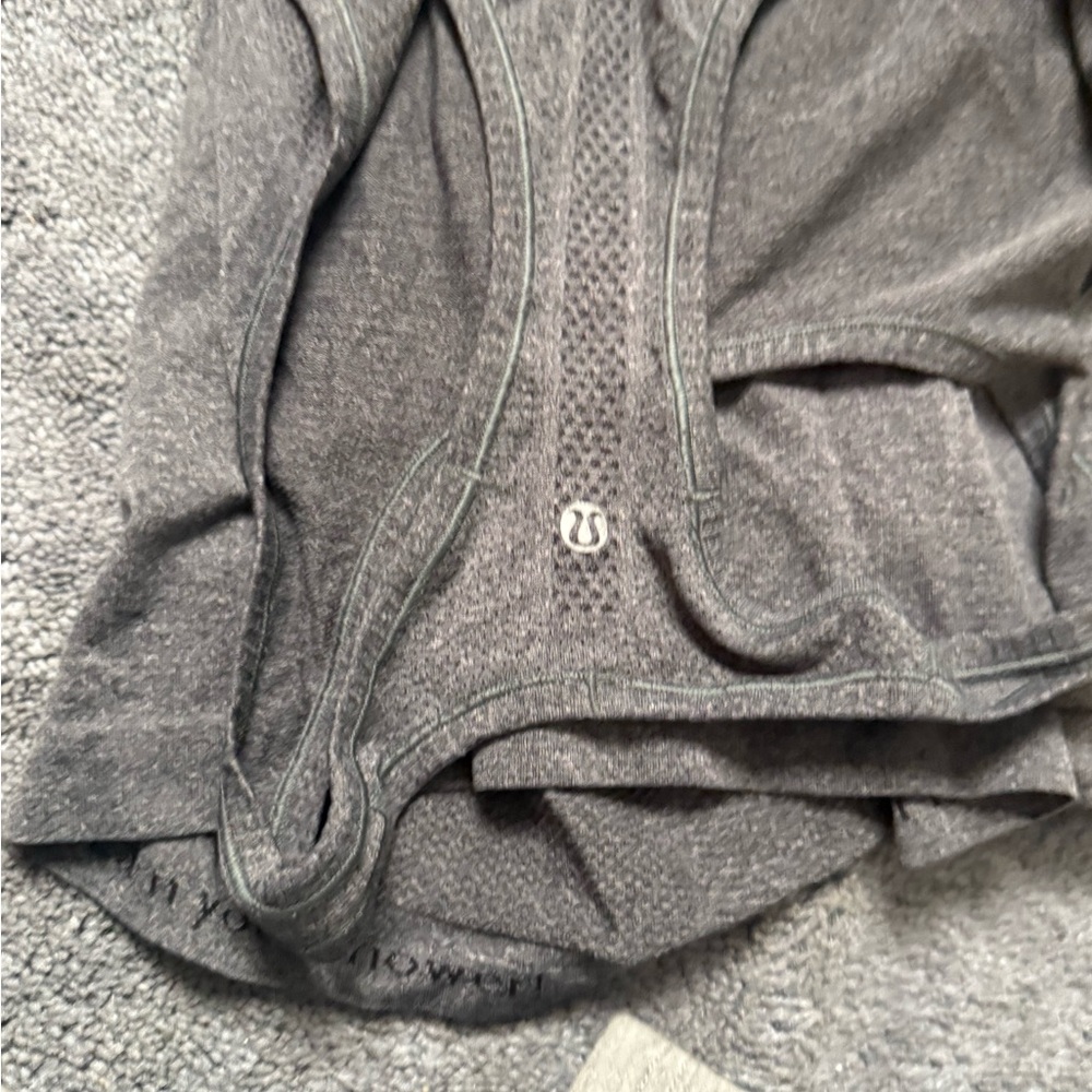 Lululemon Gray Athletic Tank Top swiftly